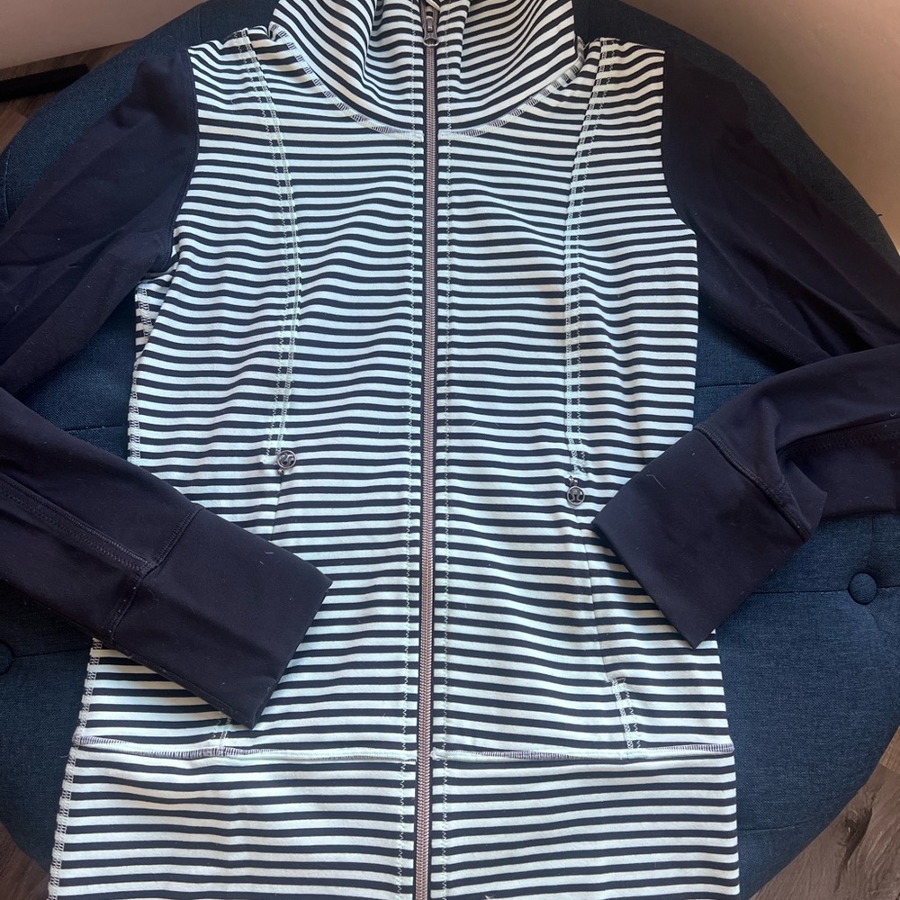 lululemon athletica Striped Black and turquoise Jacket